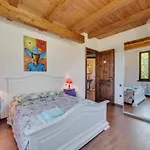 Villa In Piandimeleto With Pool & Sauna * Piandimeleto