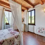 Villa In Piandimeleto With Pool & Sauna Villa