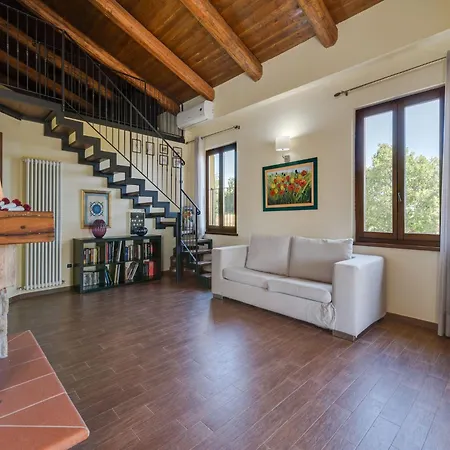 Villa In Piandimeleto With Pool & Sauna