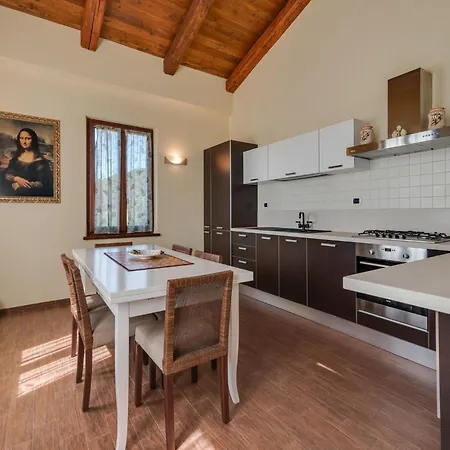 Villa In Piandimeleto With Pool & Sauna Βίλα *