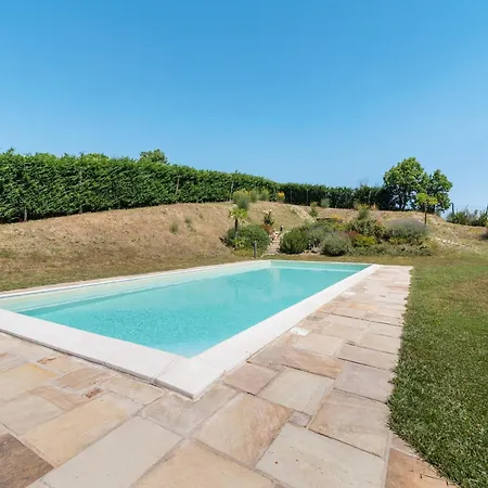 In With Pool & Sauna Βίλα