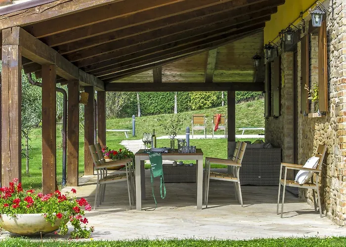 Villa In Piandimeleto With Pool & Sauna Villa *